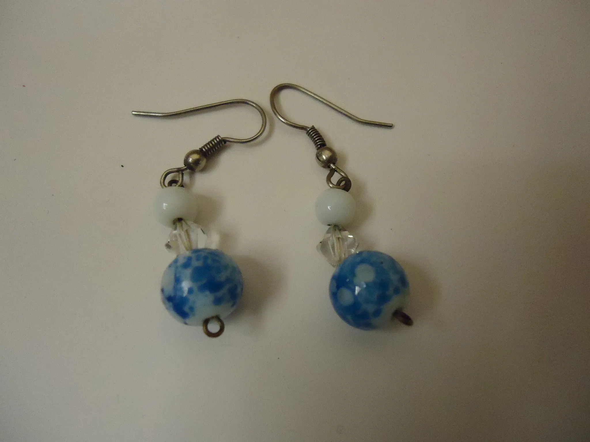 Designer Fashion Earrings Drop/Dangle Female Adult Blue/White/Silver -- Used