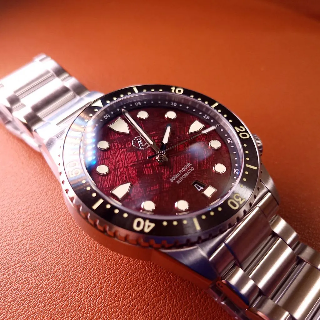 Zelos Great White V2 - Red&nbsp;Meteorite “Blood&nbsp;Moon” LE